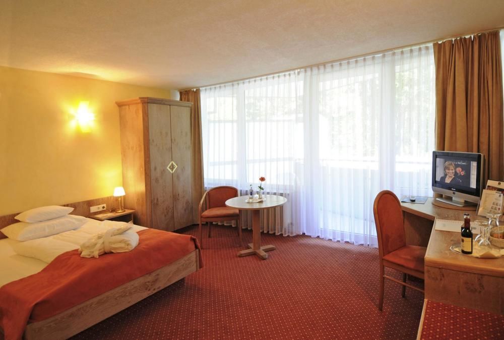 Dekra Congresshotel Wart Альтенштайг Экстерьер фото