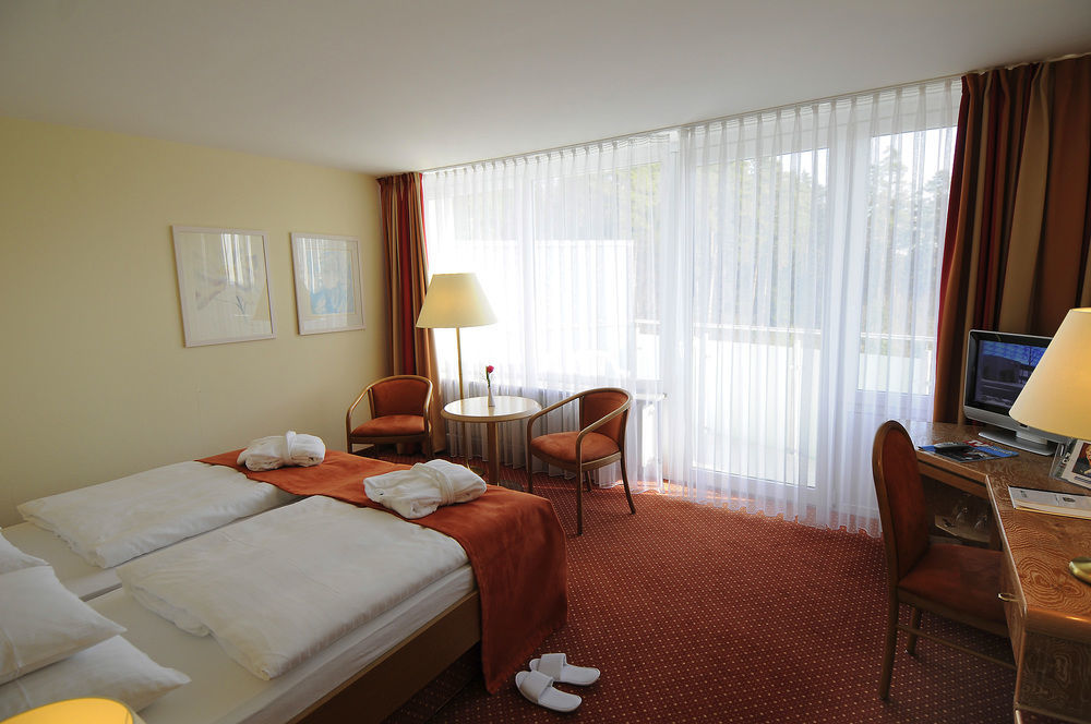 Dekra Congresshotel Wart Альтенштайг Экстерьер фото